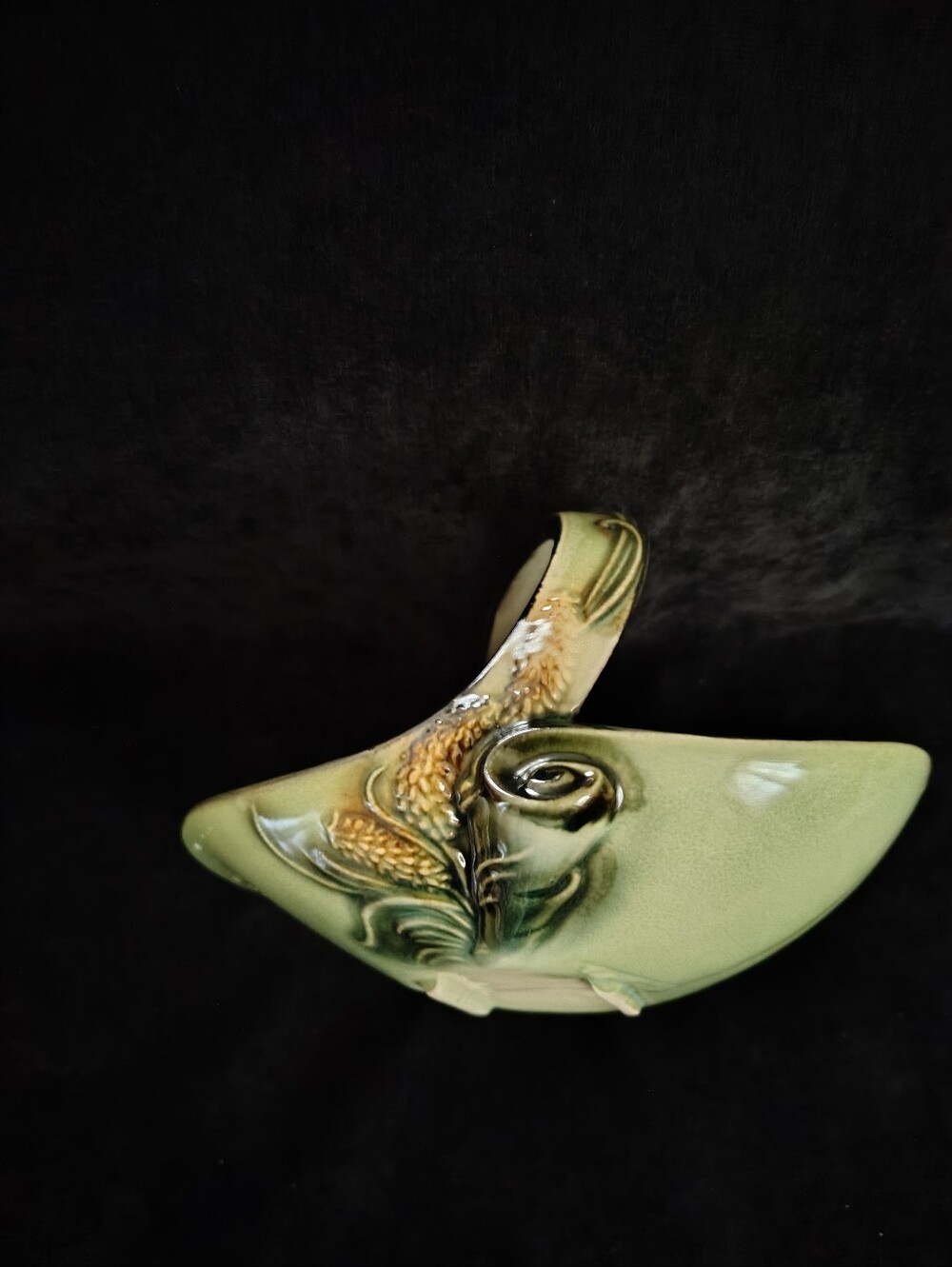 Vtg. Hull Pottery Ceramic "Parchment & Pine" Basket